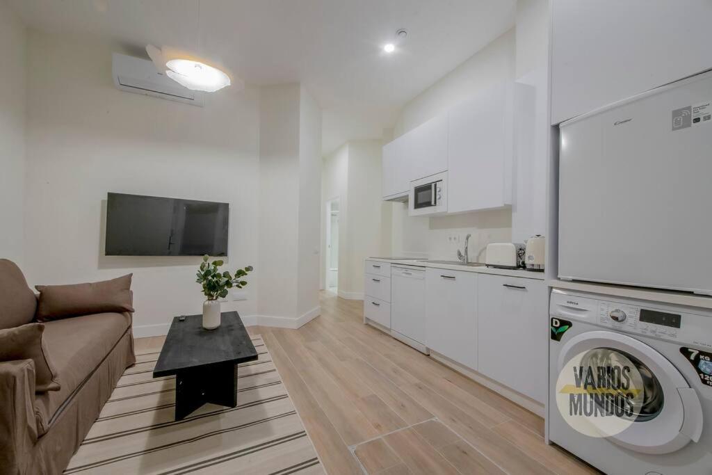 Cool Y Centrico Apt 6Px En Plena Plaza Del Carmen E2 Madri Exterior foto